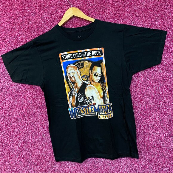 WWE Stone Cold Steven Austen vs Dwayne The Rock Johnson T-Shirt Large - Picture 3 of 4